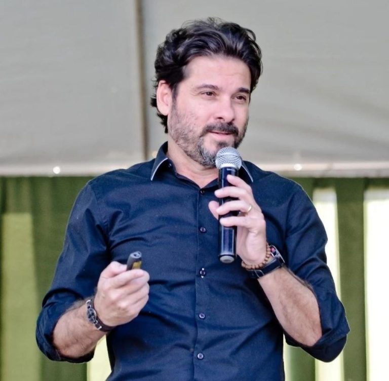 Ricardo Vandre palestrando